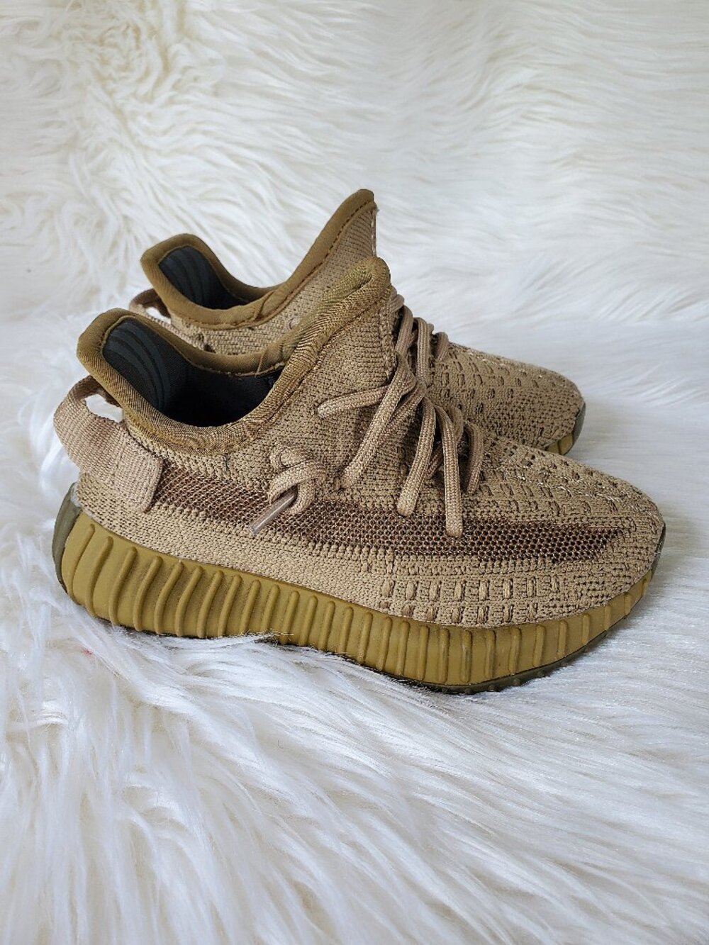 Adidas Yeezy Boost 350 Earth Kid's V2 Sneaker SZ 10